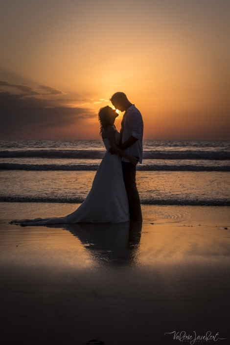 Trash the Dress - Mariée plage océan - Photographe Valérie Jaubert Montauban