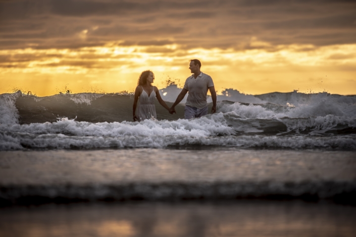 Trash the Dress - Mariée plage océan - Photographe Valérie Jaubert Montauban