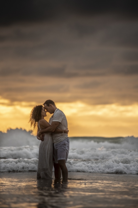 Trash the Dress - Mariée plage océan - Photographe Valérie Jaubert Montauban