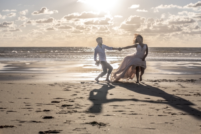 Trash the Dress - Mariée plage océan - Photographe Valérie Jaubert Montauban