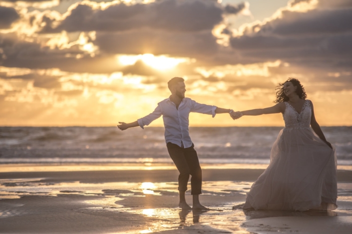 Trash the Dress - Mariée plage océan - Photographe Valérie Jaubert Montauban