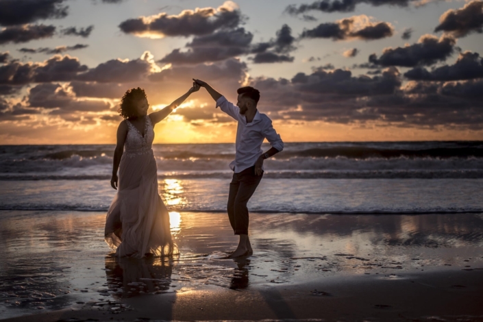 Trash the Dress - Mariée plage océan - Photographe Valérie Jaubert Montauban