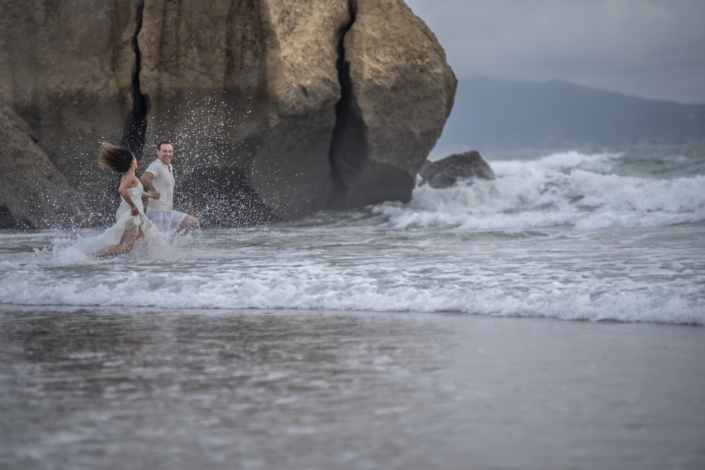 Trash the Dress - Mariée plage océan - Photographe Valérie Jaubert Montauban