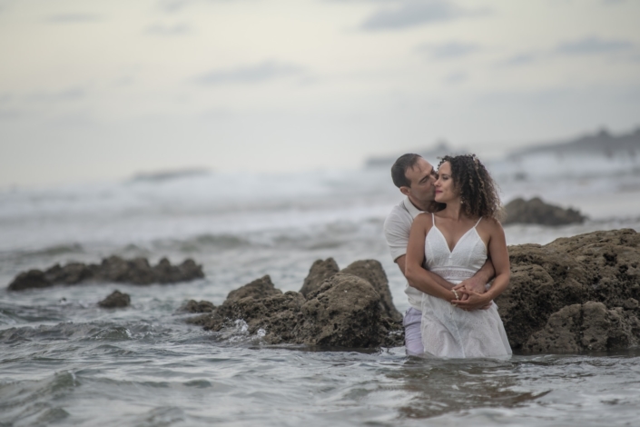 Trash the Dress - Mariée plage océan - Photographe Valérie Jaubert Montauban